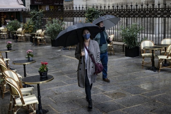 Fransa'da Covid-19 vaka sayısı 500 bini aştı