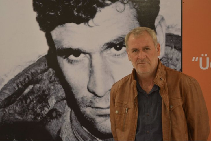 Hep şüphe ile baktınız o çocuklara, (Mustafa Gezmiş)